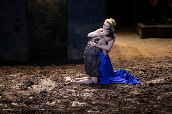 « Électre / Oreste » d’Euripide, dans la boue des Atrides, à la Comédie Française