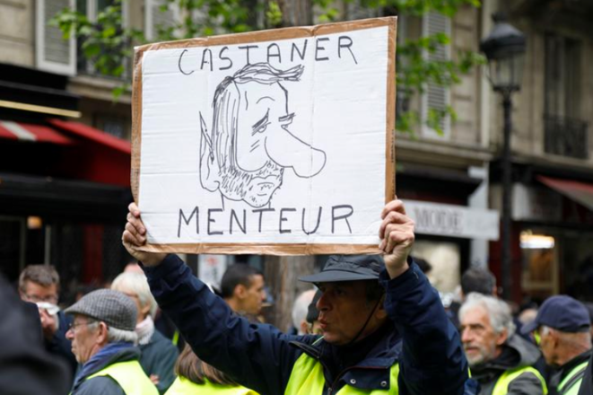 Dans la manifestation parisienne des gilets jaunes, le 4 mai. © Reuters