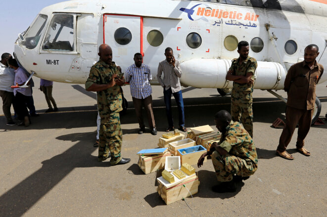 Les RSF lors d'une opération de saisie à l'aéroport de Khartoum, le 9 mai 2019 © Reuters Les RSF lors d'une opération de saisie à l'aéroport de Khartoum, le 9 mai 2019 © Reuters