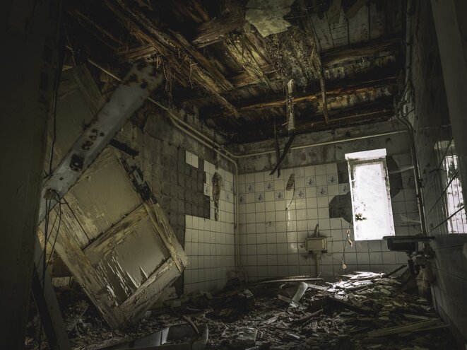 hosto-en-ruine