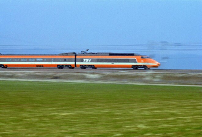 Record du monde de vitesse sur rails, avec la première génération de TGV sur la ligne Paris-Lyon. © Michel Henri - SNCF Record du monde de vitesse sur rails, avec la première génération de TGV sur la ligne Paris-Lyon. © Michel Henri - SNCF