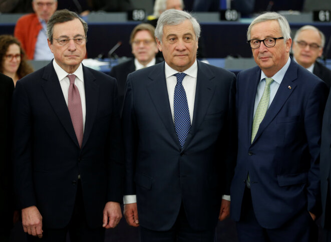 Mario Draghi, président de la BCE, Antonio Tajani, président du Parlement européen, Jean-Claude Juncker, président de la Commission européenne, pour le vingtième anniversaire du lancement de l'euro, en janvier 2019. © Reuters Mario Draghi, président de la BCE, Antonio Tajani, président du Parlement européen, Jean-Claude Juncker, président de la Commission européenne, pour le vingtième anniversaire du lancement de l'euro, en janvier 2019. © Reuters