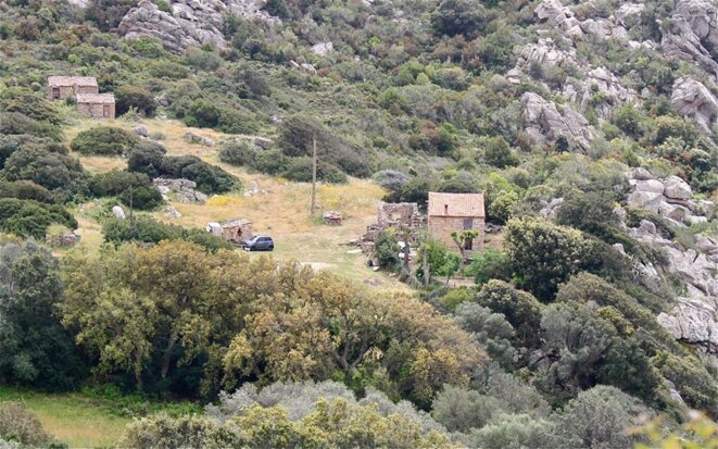 Maison isolée au coeur du maquis à Serra Di Ferro © Patrice Morel (mai 2019) Maison isolée au coeur du maquis à Serra Di Ferro © Patrice Morel (mai 2019)