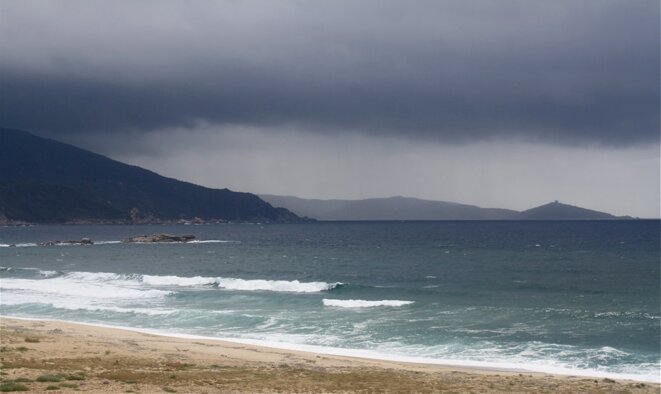 Orage sur Propriano © Patrice Morel (mai 2019) Orage sur Propriano © Patrice Morel (mai 2019)
