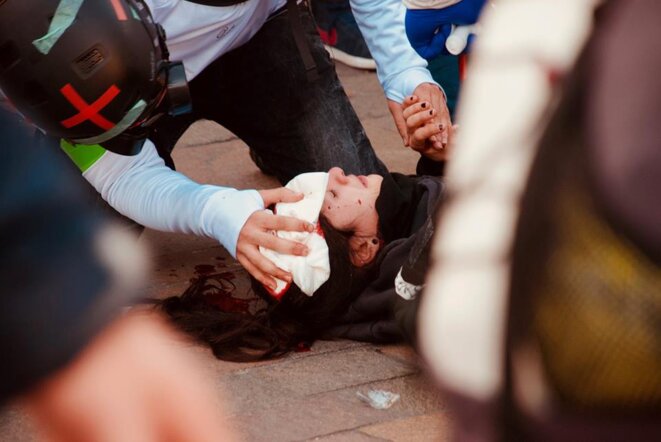 Toulouse, le 02/02/2019. Manifestante touchée par un flashball de type Penn arms. © Pierre Thomas/IPR Toulouse, le 02/02/2019. Manifestante touchée par un flashball de type Penn arms. © Pierre Thomas/IPR