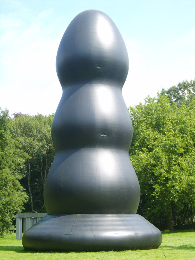 Paul McCarthy, Black Plug, Middelheimmuseum Paul McCarthy, Black Plug, Middelheimmuseum