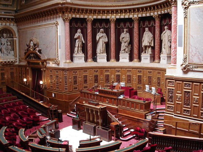 Hémicycle du Sénat © Jacques Paquier, Wikimedia Commons (via Flickr), licence CC-BY 2.0 Hémicycle du Sénat © Jacques Paquier, Wikimedia Commons (via Flickr), licence CC-BY 2.0