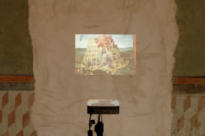 Babette Mangolte, "Refraiming as a way to see" (détail), vidéo installation, Spaces to SEE. Musée d'art contemporain de la Haute-Vienne, château de Rochechouart, 2019. © Babette Mangolte, Photo : Aurélien Mole Babette Mangolte, "Refraiming as a way to see" (détail), vidéo installation, Spaces to SEE. Musée d'art contemporain de la Haute-Vienne, château de Rochechouart, 2019. © Babette Mangolte, Photo : Aurélien Mole