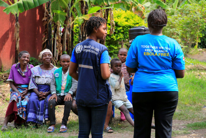 Campagne de vaccination contre le virus Ebola en Ouganda, à la frontière de la RDC, le 16 juin 2019. © Reuters Campagne de vaccination contre le virus Ebola en Ouganda, à la frontière de la RDC, le 16 juin 2019. © Reuters