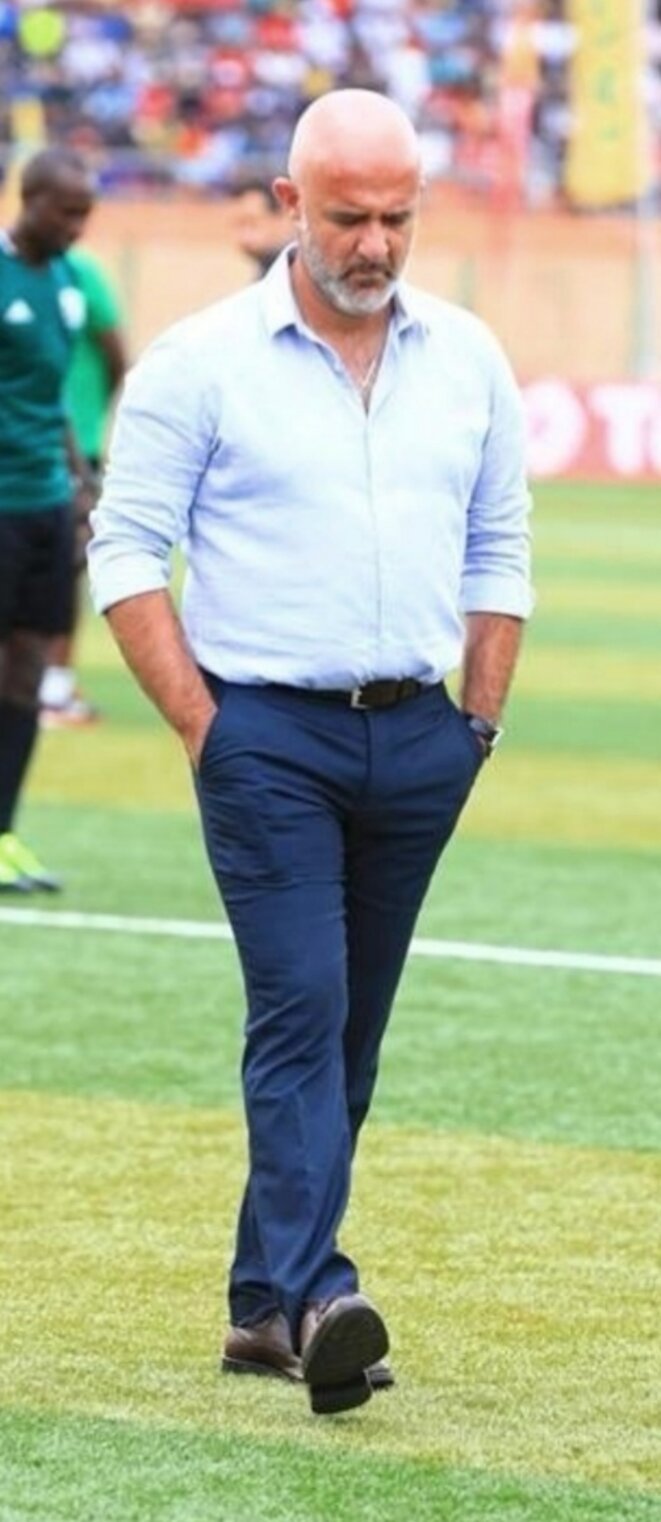 Nicolas Dupuis deviendra une légende du football malgache, grâce à la mobilisation et à l'intégration des joueurs ayant des racines malgaches, il a pu constituer une équipe qui a fait trembler l'Afrique. Bravo N.Dupont Nicolas Dupuis deviendra une légende du football malgache, grâce à la mobilisation et à l'intégration des joueurs ayant des racines malgaches, il a pu constituer une équipe qui a fait trembler l'Afrique. Bravo N.Dupont