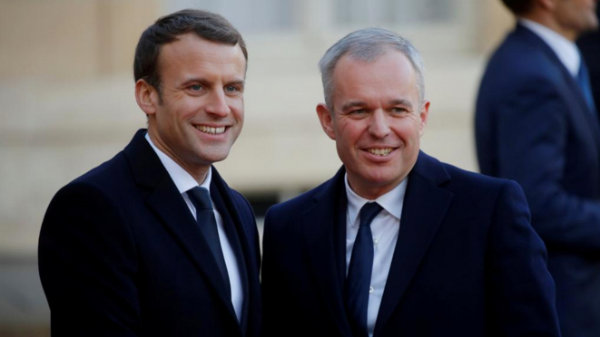 François de Rugy et Emmanuel Macron sur le perron de l’Élysée, le 12 décembre 2017. © Reuters François de Rugy et Emmanuel Macron sur le perron de l’Élysée, le 12 décembre 2017. © Reuters