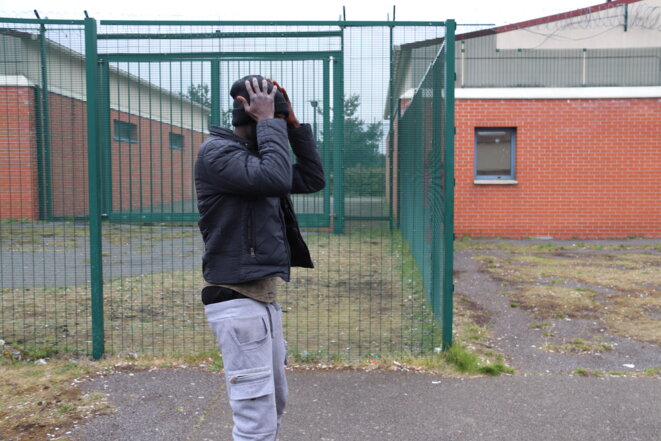 Nguipinidji, un Centrafricain, rencontré en avril 2019 au centre du Mesnil-Amelot alors qu'il alignait déjà 87 jours de rétention. © MM