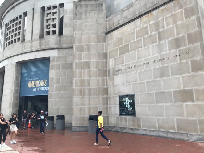 Entrée du Musée de l'Holocauste à Washington [Ph. YF]