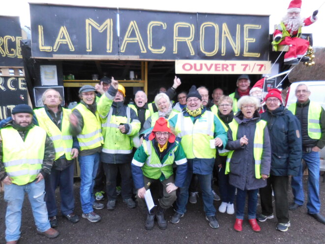 Yellow Vests gathering in December 2018, towards the beginning of the movement still current in August 2019, at Tonnerre (pop. 4000, Burgundy, France) © Marina Urquidi Yellow Vests gathering in December 2018, towards the beginning of the movement still current in August 2019, at Tonnerre (pop. 4000, Burgundy, France) © Marina Urquidi