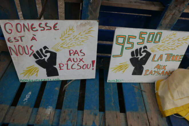 Atelier pancarte sur le triangle de Gonesse © Alice Le Roy Atelier pancarte sur le triangle de Gonesse © Alice Le Roy