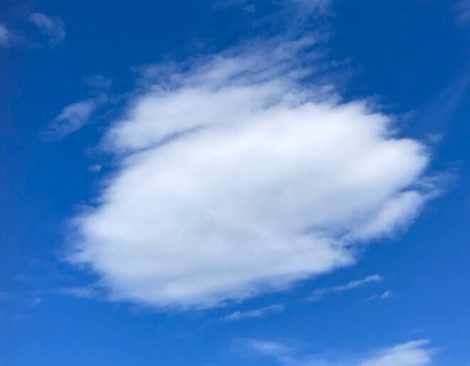 Grand Nuage iPhone KT 7 sept Grand Nuage iPhone KT 7 sept