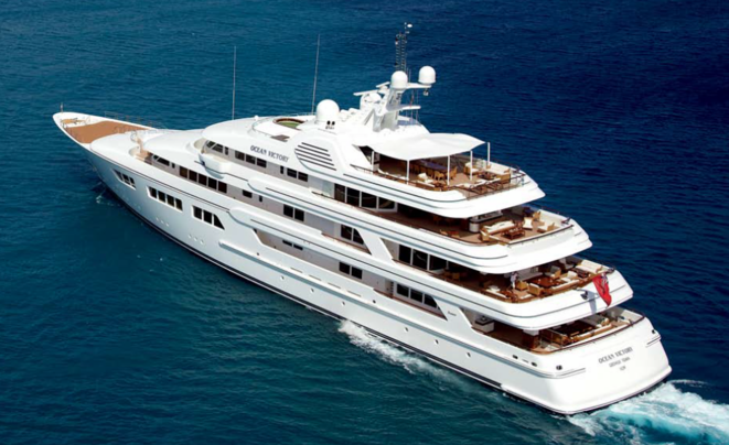 yacht-en-mer-1
