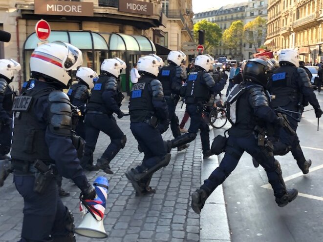 La police est intervenue très tôt à Paris, dispersant systématiquement les manifestants. © MG La police est intervenue très tôt à Paris, dispersant systématiquement les manifestants. © MG