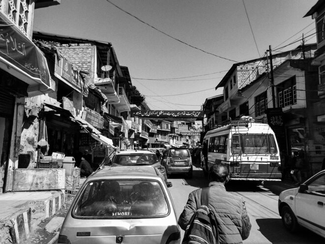 L'avenue commerçante de Kargil © Arnaud Chastagner L'avenue commerçante de Kargil © Arnaud Chastagner