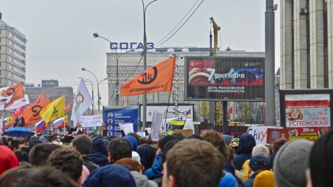 Rassemblement avenue Sakharova © CB Rassemblement avenue Sakharova © CB