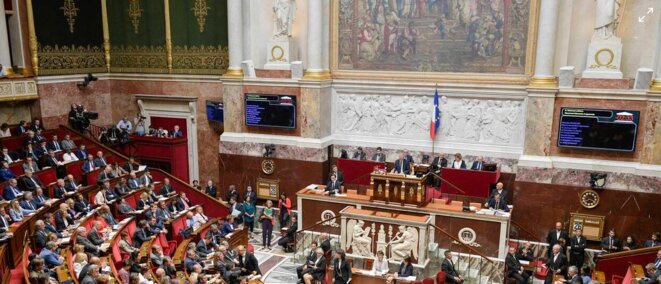 Députés : une charte de droiture