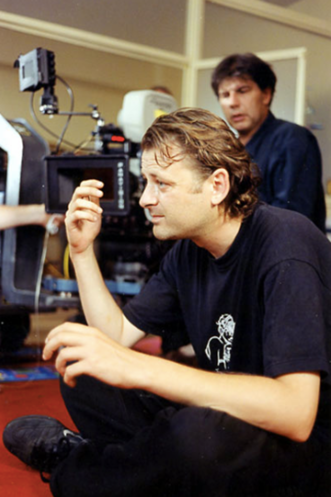Le réalisateur Christophe Ruggia sur le tournage du film "Les Diables" (2002). Le réalisateur Christophe Ruggia sur le tournage du film "Les Diables" (2002).