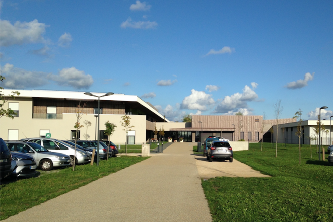 L'hôpital, toujours public à ce jour, de Longué-Jumelles, dans le Maine-et-Loire. © CCC L'hôpital, toujours public à ce jour, de Longué-Jumelles, dans le Maine-et-Loire. © CCC