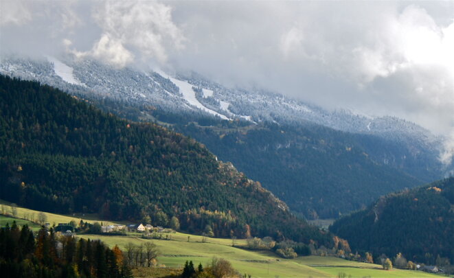 Brumaire en montagne ne dure qu'un moment ... © Patrice Morel (6 novembre 2019) Brumaire en montagne ne dure qu'un moment ... © Patrice Morel (6 novembre 2019)