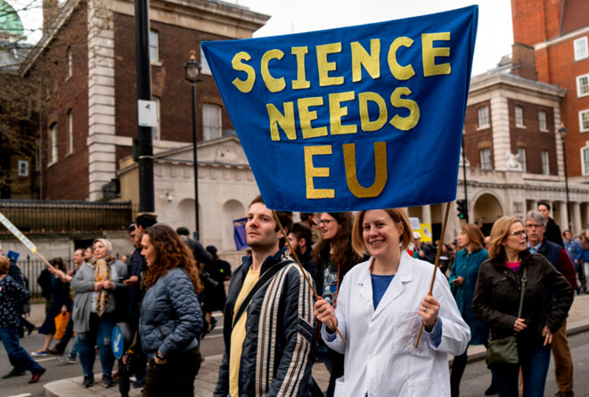 Voisins en toute amitié : les scientifiques du Royaume-Uni ont besoin de l’Union Européenne pour le personnel, les équipements et le partage de données. © Niklas Halle'n / Getty Images Voisins en toute amitié : les scientifiques du Royaume-Uni ont besoin de l’Union Européenne pour le personnel, les équipements et le partage de données. © Niklas Halle'n / Getty Images