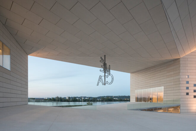 Vue de la Maison de l'économie créative et de la culture de Nouvelle-Aquitaine, MECA, Bordeaux, Bjarke Ingles architecte, 2019. © Laurian Ghnitoiu Vue de la Maison de l'économie créative et de la culture de Nouvelle-Aquitaine, MECA, Bordeaux, Bjarke Ingles architecte, 2019. © Laurian Ghnitoiu