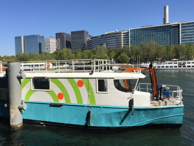 pousseur fluvial a vendre