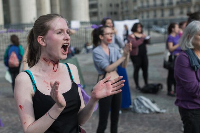 Un rassemblement contre les féminicides devant le Panthéon à Paris, le 20 juin 2019. © Pierre Michel Jean Un rassemblement contre les féminicides devant le Panthéon à Paris, le 20 juin 2019. © Pierre Michel Jean