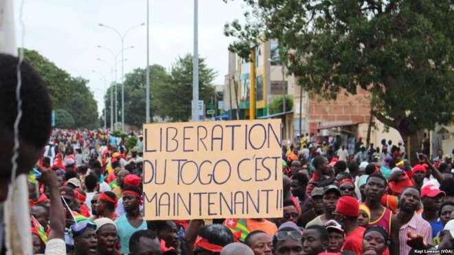 Manifestation à Lomé, La liberation du Togo c'est maintenant Manifestation à Lomé, La liberation du Togo c'est maintenant