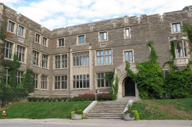 Hamilton Hall à l'Université McMaster. Photo: Wiki Commons Hamilton Hall à l'Université McMaster. Photo: Wiki Commons