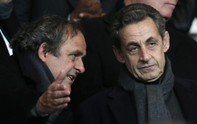 Michel Platini Y Nicolas Sarkozy durante un partido del PSG, el 17 de febrero de 2015. © Reuters