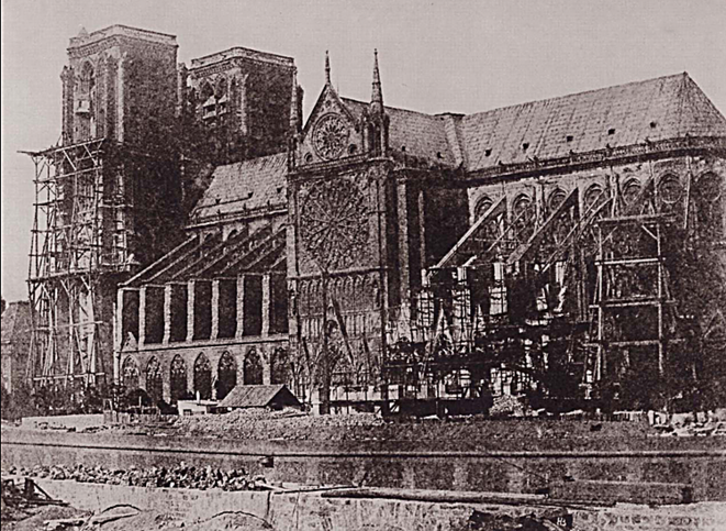 Le côté sud de Notre-Dame, photographie d'Hippolyte Bayard, 1847 - Musée Getty, Los Angeles Le côté sud de Notre-Dame, photographie d'Hippolyte Bayard, 1847 - Musée Getty, Los Angeles