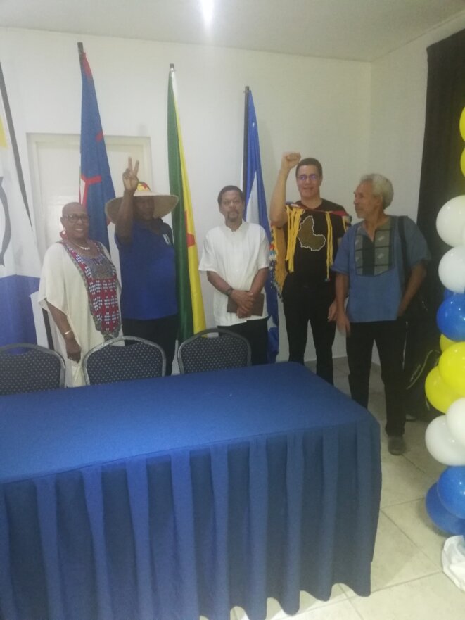 À gche : Mme Corine Duffis (San Andres & Old Providencia), R Raymond Charlotte, Dr Carlyle G. Carlyle Corbin, Maurice Pindard Maurice Captains Dons Habitat. 07.12.2019. Bonaire. À gche : Mme Corine Duffis (San Andres & Old Providencia), R Raymond Charlotte, Dr Carlyle G. Carlyle Corbin, Maurice Pindard Maurice Captains Dons Habitat. 07.12.2019. Bonaire.