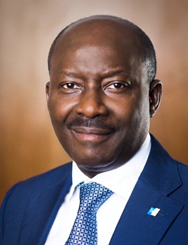 De "PDG à vie" du groupe BGFI à futur président à vie du Gabon ? De "PDG à vie" du groupe BGFI à futur président à vie du Gabon ?