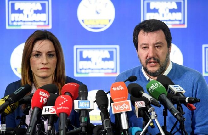 La candidate de la Ligue Lucia Borgonzoni avec Matteo Salvini le 27 janvier à Bologne. © Reuters La candidate de la Ligue Lucia Borgonzoni avec Matteo Salvini le 27 janvier à Bologne. © Reuters
