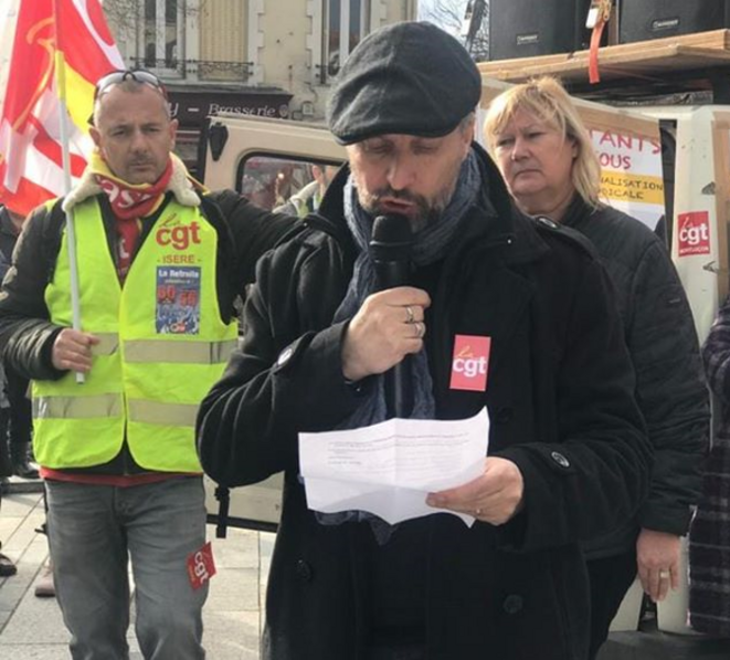 Laurent Indrusiak devant le tribunal de Montluçon Laurent Indrusiak devant le tribunal de Montluçon