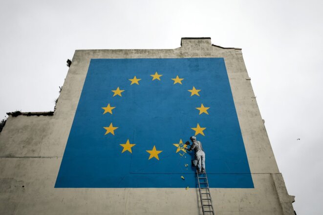 Peinture murale de Banksy dans une rue du port de Douvres. © Vocal Europe Peinture murale de Banksy dans une rue du port de Douvres. © Vocal Europe