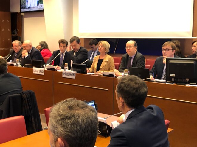 La commission spéciale sur la réforme des retraites, et sa présidente, Brigitte Bourguignon. © MJ La commission spéciale sur la réforme des retraites, et sa présidente, Brigitte Bourguignon. © MJ