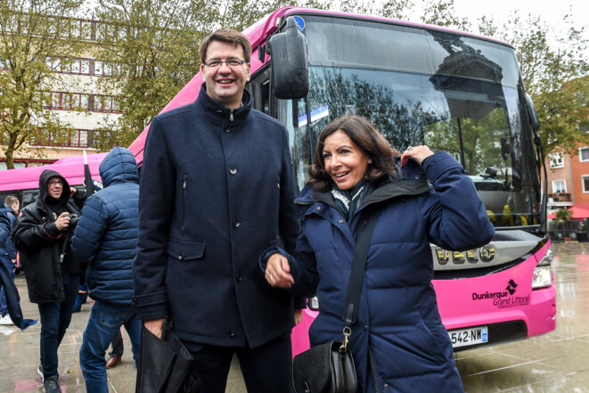 Patrice Vergriete avec Anne Hidalgo, place Jean-Bart à Dunkerque, le 30 octobre 2018. © AFP/Philippe Huguen Patrice Vergriete avec Anne Hidalgo, place Jean-Bart à Dunkerque, le 30 octobre 2018. © AFP/Philippe Huguen
