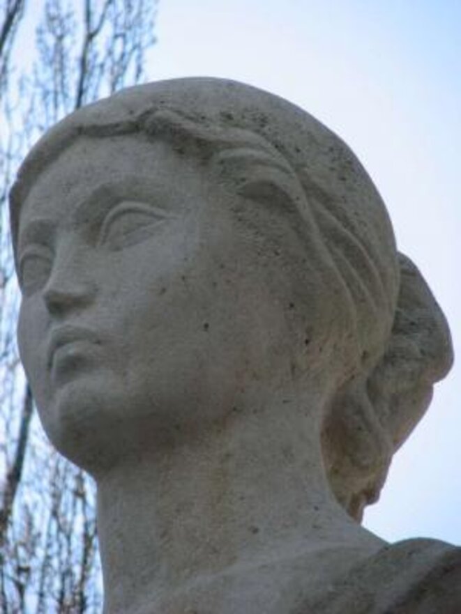la même la même
