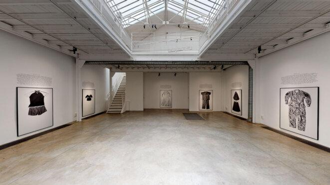 Vue de l'exposition "A History of misogyny, chapter two: On rape" de Laia Abril, Galerie des Filles du calvaire, Paris, 2020 © Artland Vue de l'exposition "A History of misogyny, chapter two: On rape" de Laia Abril, Galerie des Filles du calvaire, Paris, 2020 © Artland