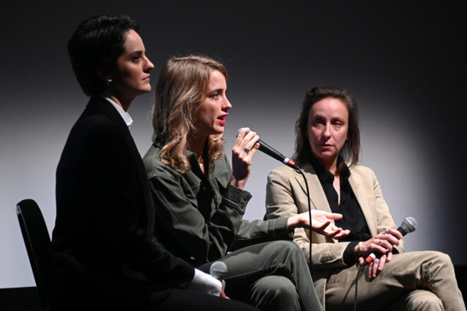 Adèle Haenel (au centre) entourée de la réalisatrice Céline Sciamma et de l'actrice Noémie Merlant, durant la promotion du film «Portrait de la jeune fille en feu», le 29 septembre 2019, à New York. © Mike Coppola / GETTY IMAGES NORTH AMERICA / AFP Adèle Haenel (au centre) entourée de la réalisatrice Céline Sciamma et de l'actrice Noémie Merlant, durant la promotion du film «Portrait de la jeune fille en feu», le 29 septembre 2019, à New York. © Mike Coppola / GETTY IMAGES NORTH AMERICA / AFP