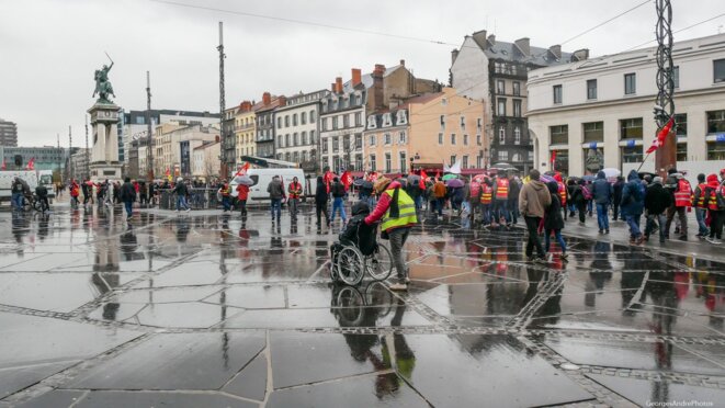 Riposte 49-3 bis-repetita et sous la pluie