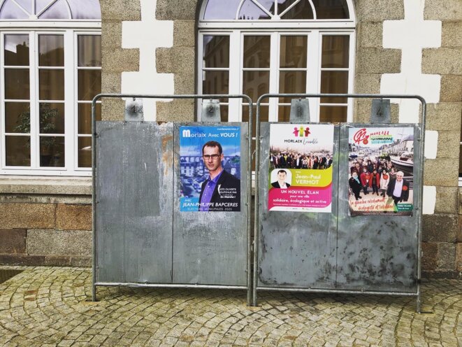 À Morlaix, affichage officiel avant le premier tour des élections municipales. © MJ À Morlaix, affichage officiel avant le premier tour des élections municipales. © MJ