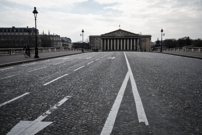 L'Assemblée nationale, le 17 mars, au premier jour de confinement. © AFP L'Assemblée nationale, le 17 mars, au premier jour de confinement. © AFP