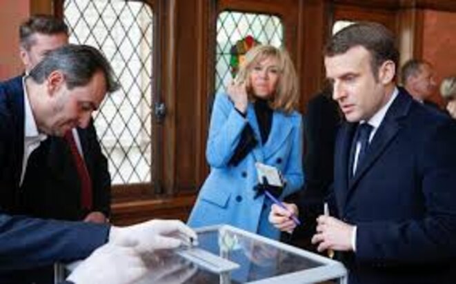 Confinés ou cons finis